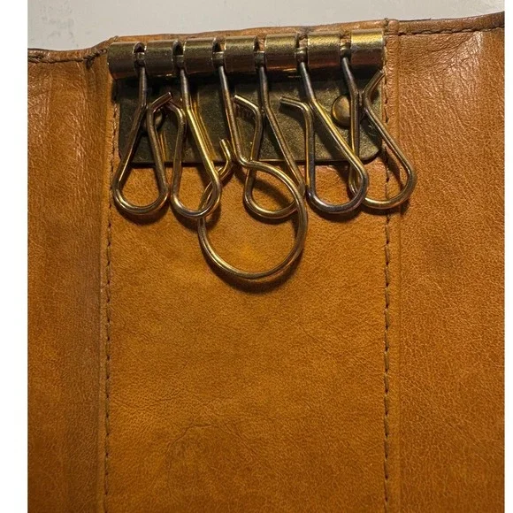 Chloe Black Brown Leather 6 Key Card Holder Snap Closure - Picture 7 of 13